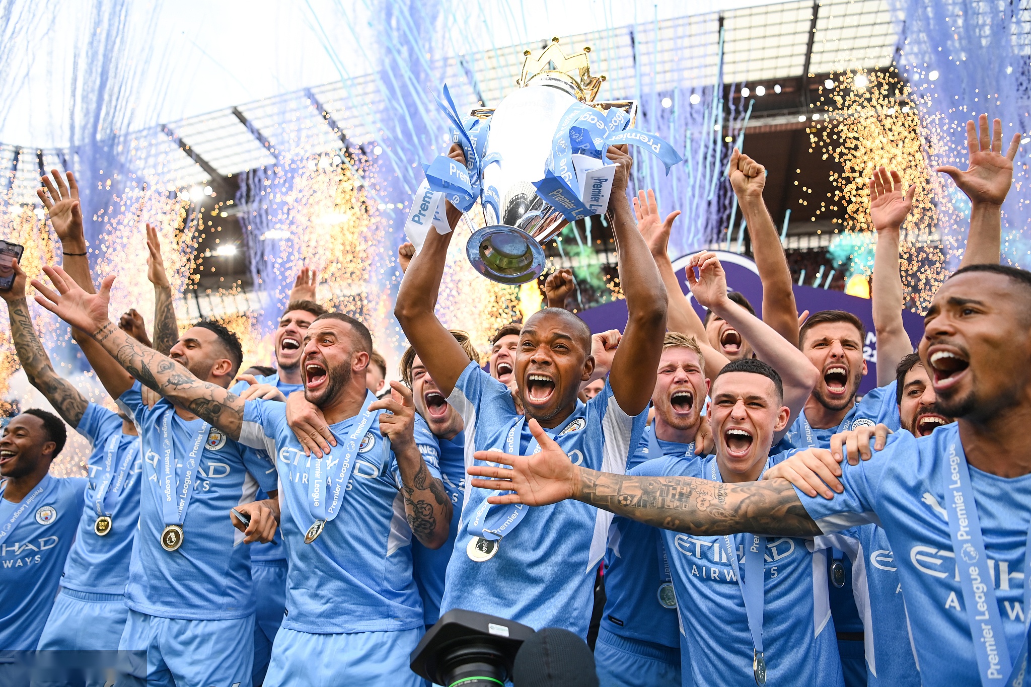 由两位票王 由两位票王