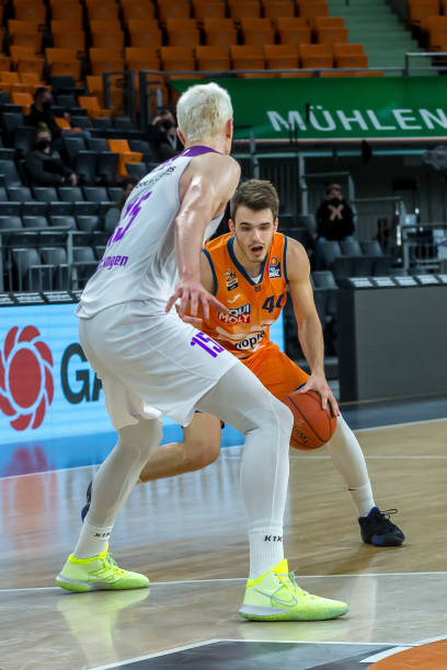 的竞争愈演 的竞争愈演