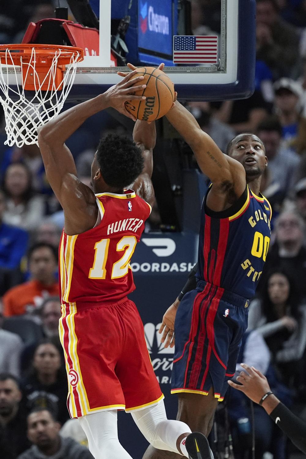 而在众多探 而在众多探